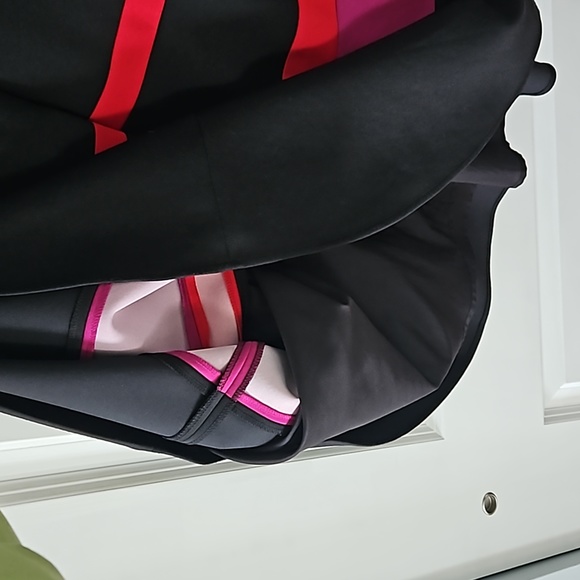 Lined, fabric has great weight/stretch, vivid stripes. - Picture 5 of 6